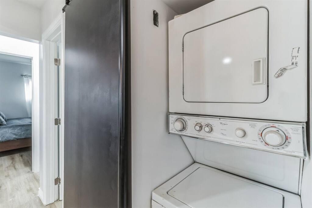 Modern City Ranch 3 Bdrm Family Home Access By Dirt Road Palmdale Εξωτερικό φωτογραφία