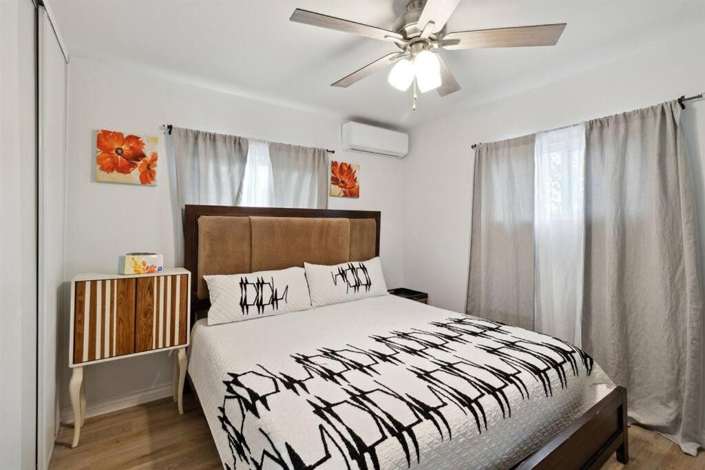 Modern City Ranch 3 Bdrm Family Home Access By Dirt Road Palmdale Εξωτερικό φωτογραφία