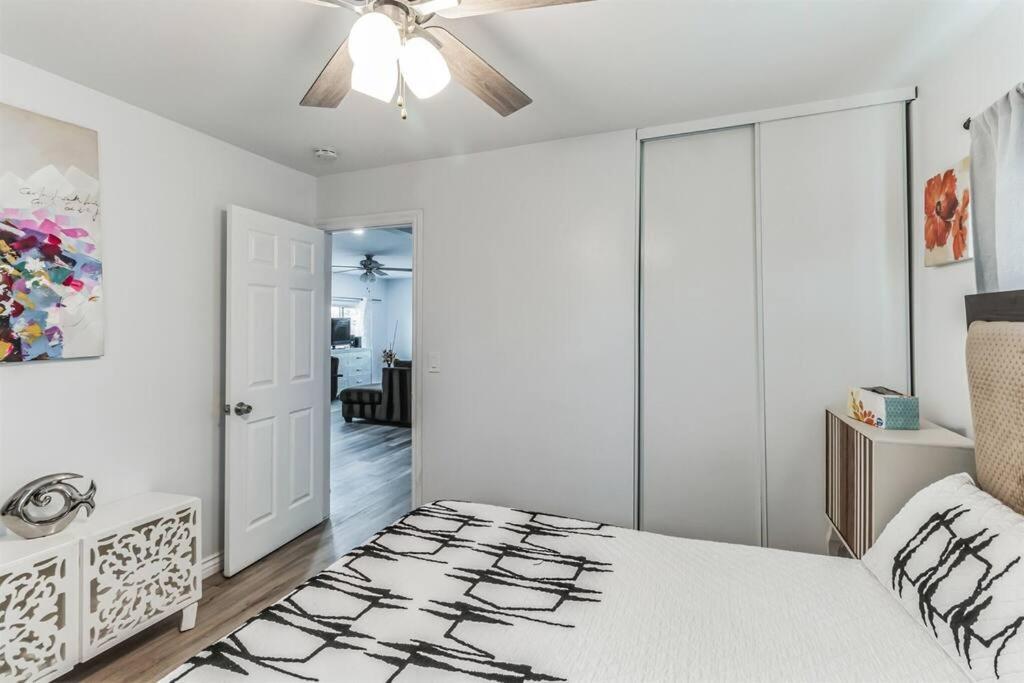 Modern City Ranch 3 Bdrm Family Home Access By Dirt Road Palmdale Εξωτερικό φωτογραφία